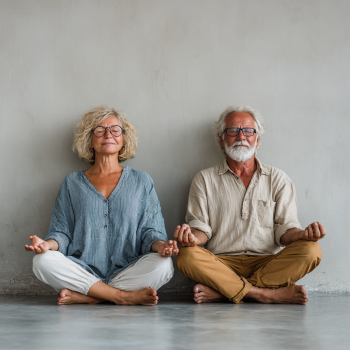 Інструктор йоги з літніми людьми